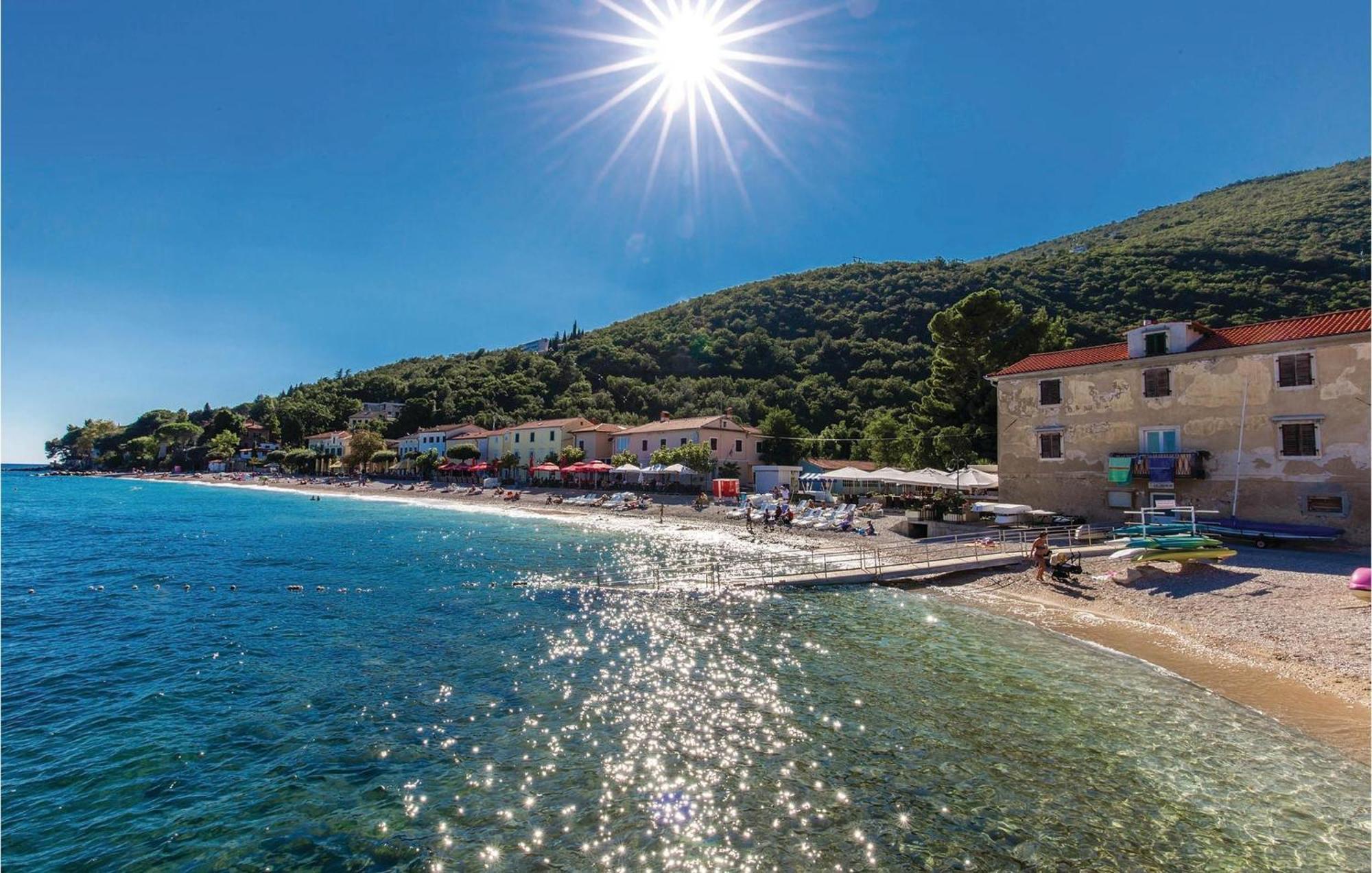 Stunning Apartment In Mošćenička Draga Exteriör bild