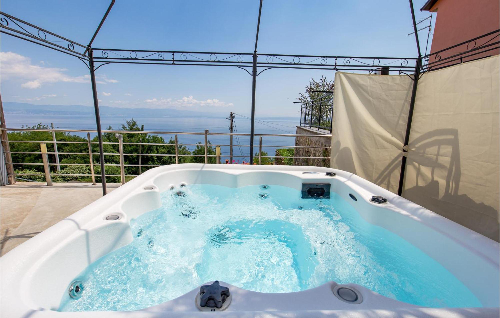 Stunning Apartment In Mošćenička Draga Exteriör bild