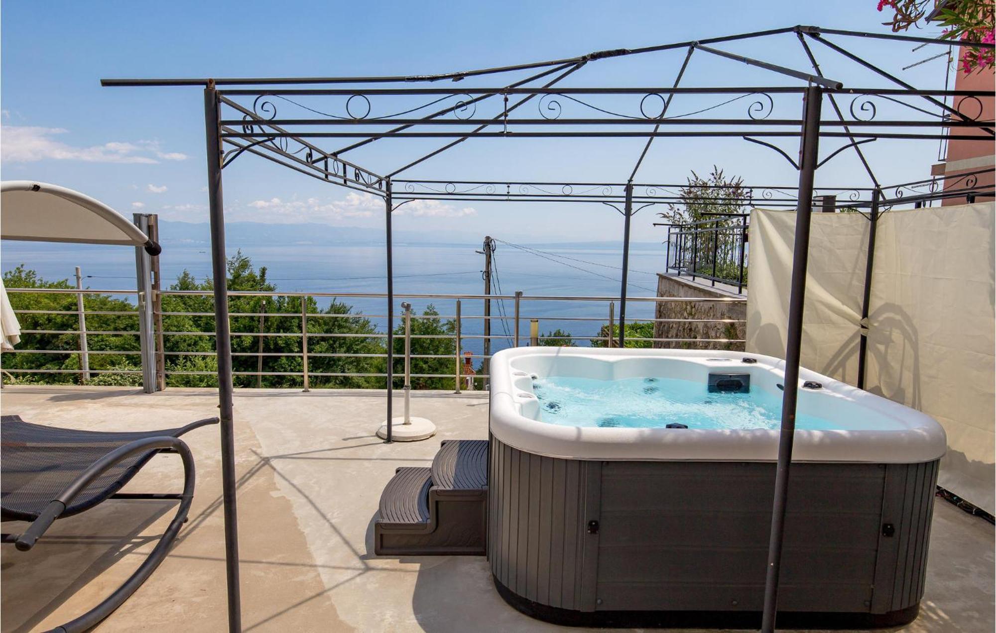 Stunning Apartment In Mošćenička Draga Exteriör bild